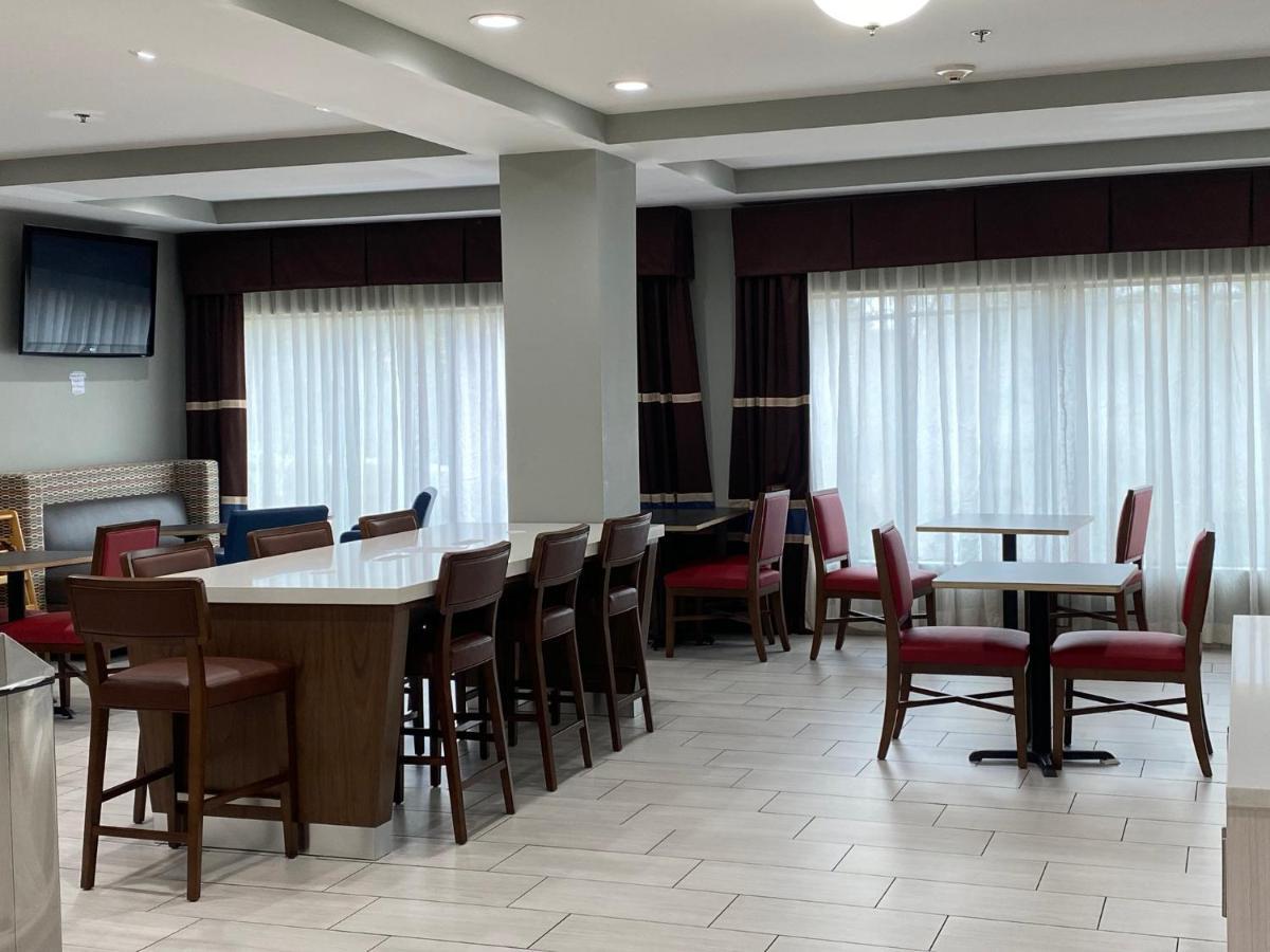 Holiday Inn Express Hotel & Suites Hope Mills-Fayetteville Airport By Ihg Exterior foto