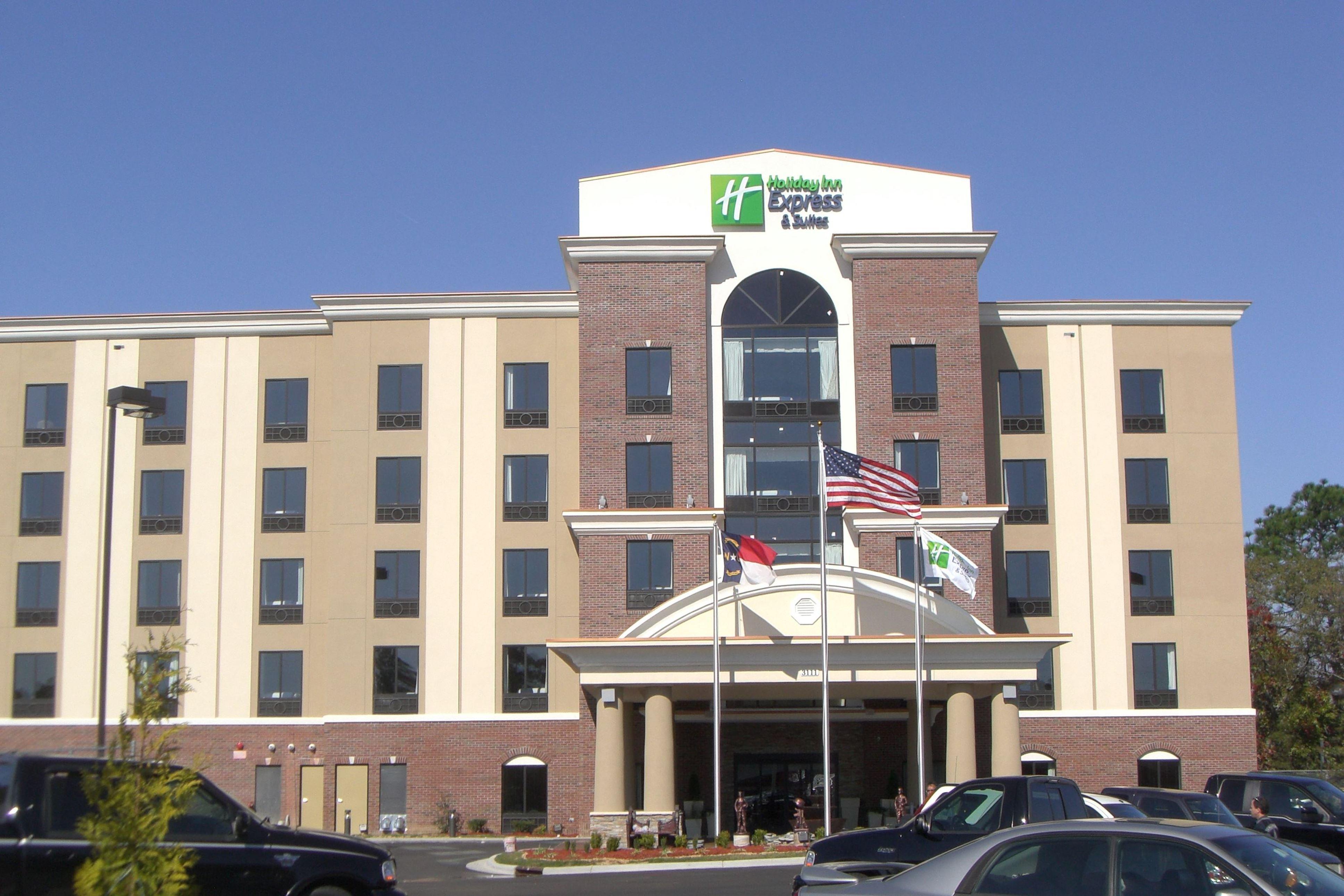 Holiday Inn Express Hotel & Suites Hope Mills-Fayetteville Airport, An Ihg Hotel Exterior foto